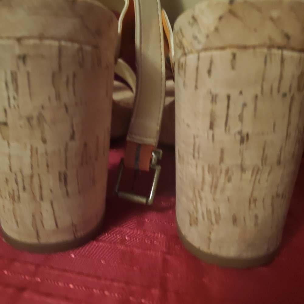 Jessica Simpson sandals - Picture 4 of 5